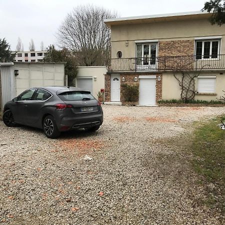Appartement Fond De Jardin 1 Etage Palaiseau Luaran gambar
